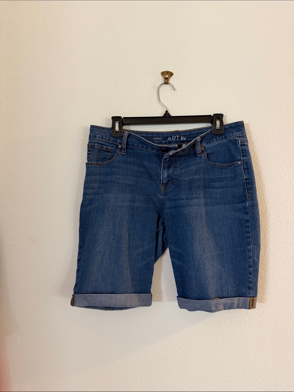 Apt. 9 Medium Blue Rolled Cuff Denim Bermuda Shorts